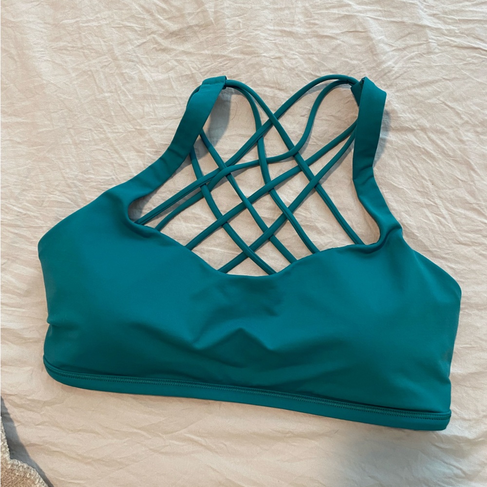 Lululemon cross back size 8 sports bra
